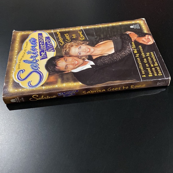 Sabrina the Teenage Witch: Sabrina Goes to Rome by Mel Odom - Paperback Novel - Picture 3 of 7